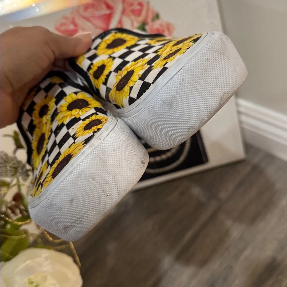 🌻vans sunflowers slip on platforms